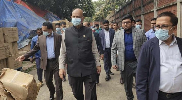 তেজগাঁও কেন্দ্রীয় ঔষধাগারে স্বাস্থ্যমন্ত্রীর ঝটিকা অভিযান