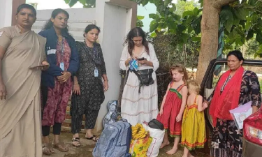 দক্ষিণ ভারতের গুহায় রুশ নারী, নেপথ্য কি?