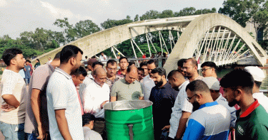 শহীদ জিয়ার মাজার এলাকায় ‘আমরা বিএনপি পরিবার’-এর পরিচ্ছন্নতা অভিযান