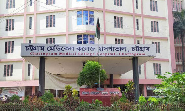 চট্টগ্রামে নির্মাণাধীন ভবন থেকে পড়ে ৩ শ্রমিকের মৃত্যু