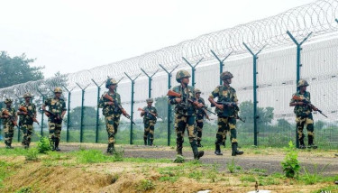 সীমান্ত থেকে ৩ বাংলাদেশিকে ধরে নিয়ে গেছে বিএসএফ