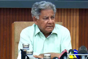 শ্রমিকদের কালো তালিকাভুক্ত করার অধিকার মালিকদের নেই: শ্রম উপদেষ্টা