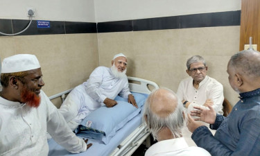 জামায়াত আমিরকে দেখতে হাসপাতালে বিএনপির মহাসচিব