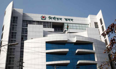বিতর্কিত ৩ নির্বাচনে ভোটগ্রহণ কর্মকর্তাদের তথ্য নিচ্ছে ইসি