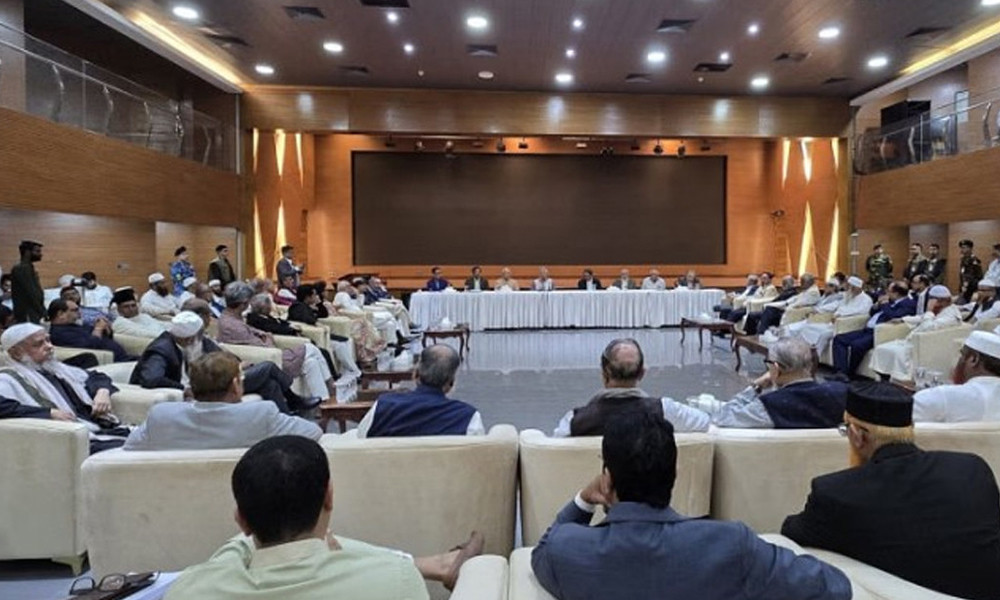 প্রধানমন্ত্রী পদে থাকতে পারবেন না দলীয় প্রধান, সিদ্ধান্ত ঐকমত্য কমিশনের