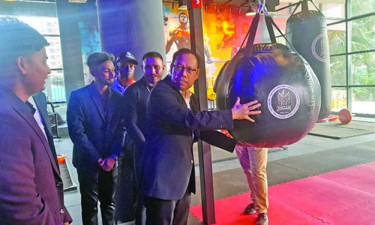 বসুন্ধরা স্পোর্টস সিটির প্রশংসায় থাই মিনিস্টার কাউন্সিলর