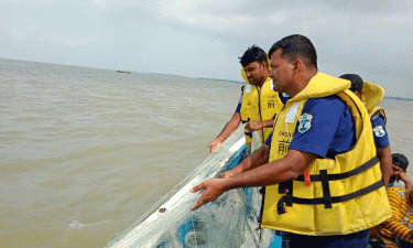 নৌ-পুলিশের অভিযানে ৭ দিনে ৩১০ জন গ্রেপ্তার, ৪কোটি মিটার অবৈধ জাল জব্দ