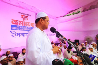 প্রতিহিংসার রাজনীতি ছেড়ে কল্যাণের রাজনীতি করার আহ্বান পীর চরমোনাইয়ের