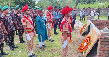 আত্মত্যাগী মাহেরীন চৌধুরীর সমাধিতে বিজিবির শ্রদ্ধা নিবেদন