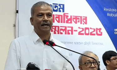 ক্ষমতা পরিবর্তনের ভয় না থাকলে সরকার দানবীয় হয়ে ওঠে: আসিফ নজরুল