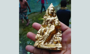 কোটি টাকার স্বর্ণের কলসের লোভে সর্বস্বান্ত গৃহবধূ!