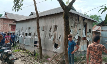 রংপুরে হিন্দুপাড়ায় হামলার ঘটনায় পুলিশ ও প্রশাসনের বক্তব্য