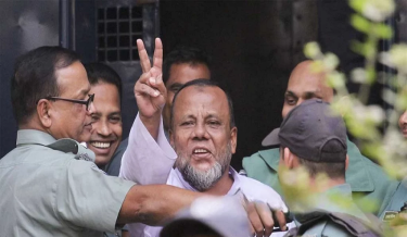 খালাস পেলেন ‘যুদ্ধাপরাধে’ মৃত্যুদণ্ডপ্রাপ্ত সাবেক আ. লীগ নেতা মোবারক