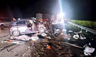 মালয়েশিয়ায় সড়কে গেলো ৩ বাংলাদেশির প্রাণ, আহত ২