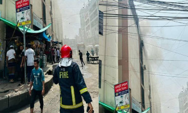 গুলিস্তানের সুন্দরবন স্কয়ার মার্কেটের আগুন নিয়ন্ত্রণে