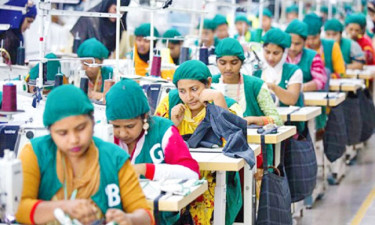 মার্কিন শুল্ক হ্রাস: স্বস্তি ফিরলেও চুক্তির শর্ত নিয়ে উদ্বেগ