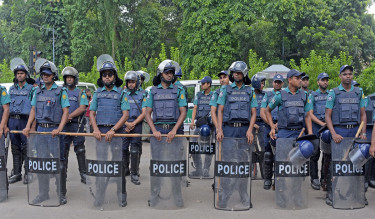 শাহবাগ–শহীদ মিনার এলাকায় কঠোর নিরাপত্তা, যান চলাচলে নিয়ন্ত্রণ