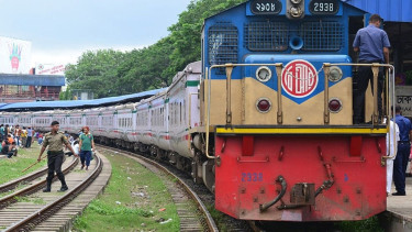 ছাত্র-জনতাকে ঢাকায় আনতে ৮ জোড়া ট্রেন ভাড়া করল সরকার