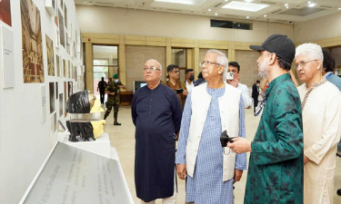 জুলাই স্মৃতি জাদুঘর পরিদর্শন করলেন প্রধান উপদেষ্টা
