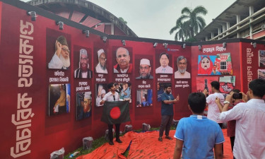 ঢাবিতে তোপের মুখে সরানো হলো দণ্ডিত যুদ্ধাপরাধীদের ছবি