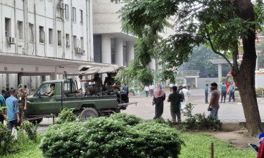 সচিবালয়ে প্রধান উপদেষ্টা, কঠোর নিরাপত্তা