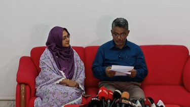 ডাকসু নির্বাচন: দ্বিতীয় দিনে মনোনয়ন ফরম নিলেন ১৩ প্রার্থী