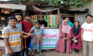 ক্ষুদ্র দোকানদার শারীরিক অক্ষম হারুনকে বসুন্ধরা শুভসংঘের সহায়তা