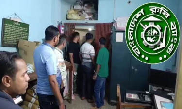 খুলনায় কৃষি ব্যাংকের লকার ভেঙে প্রায় ১৬ লাখ টাকা চুরি