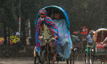 সকালের বৃষ্টিতে ঢাকায় স্বস্তি, দিনের বাকি সময়েও বৃষ্টির সম্ভাবনা