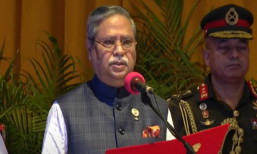 বিদেশি মিশন থেকে রাষ্ট্রপতির ছবি সরানোর নির্দেশ
