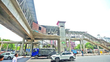 বিআরটি নিয়ে বেকায়দায় সরকার