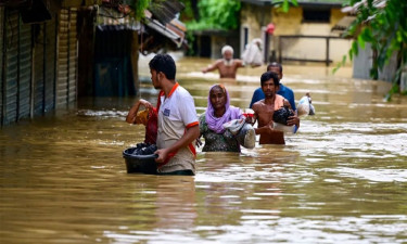 ভারী বৃষ্টির পূর্বাভাস, ১০ জেলায় বন্যার শঙ্কা