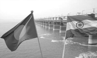 গঙ্গা চুক্তিতে থাকতে চায় তৃণমূল, নেপথ্যে কি?