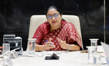 বাসভবনে গণশুনানির সময় দিল্লির মুখ্যমন্ত্রীকে চড়, তদন্তে পুলিশ