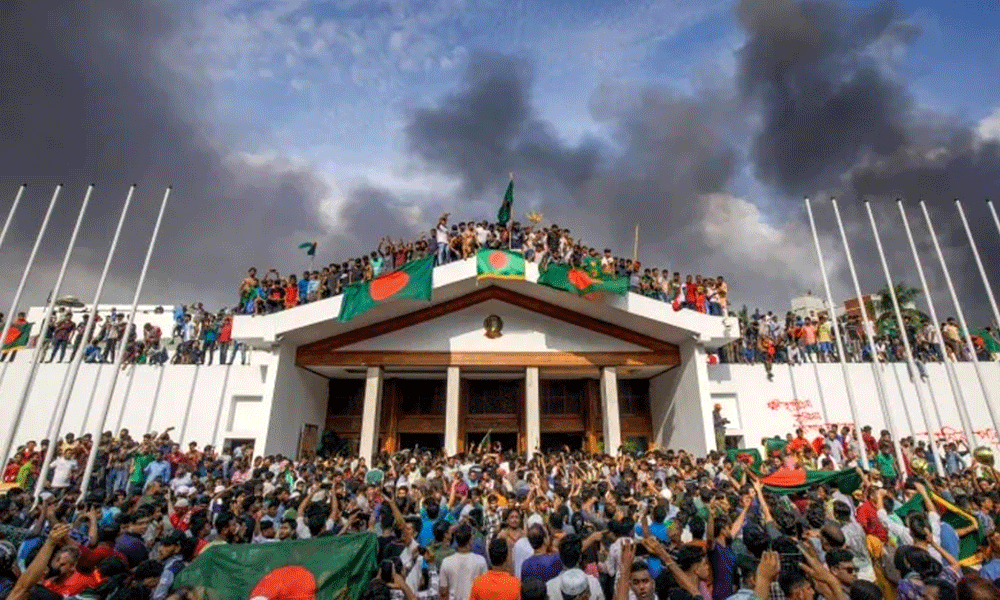 ছাত্র-জনতার গণ-অভ্যুত্থানকালের ২৬ মামলায় চার্জশিট