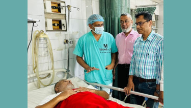 জিলানীর শরীরে রয়ে যাওয়া ‘পিলেট’ অপসারণ করলেন বিএনপির স্বাস্থ্য সম্পাদক রফিক