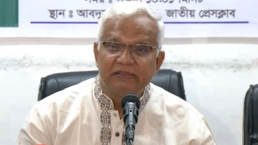 নির্বাচন পেছালে দেশ ভয়ংকর ক্ষতির মুখে পড়বে : ডা. জাহিদ