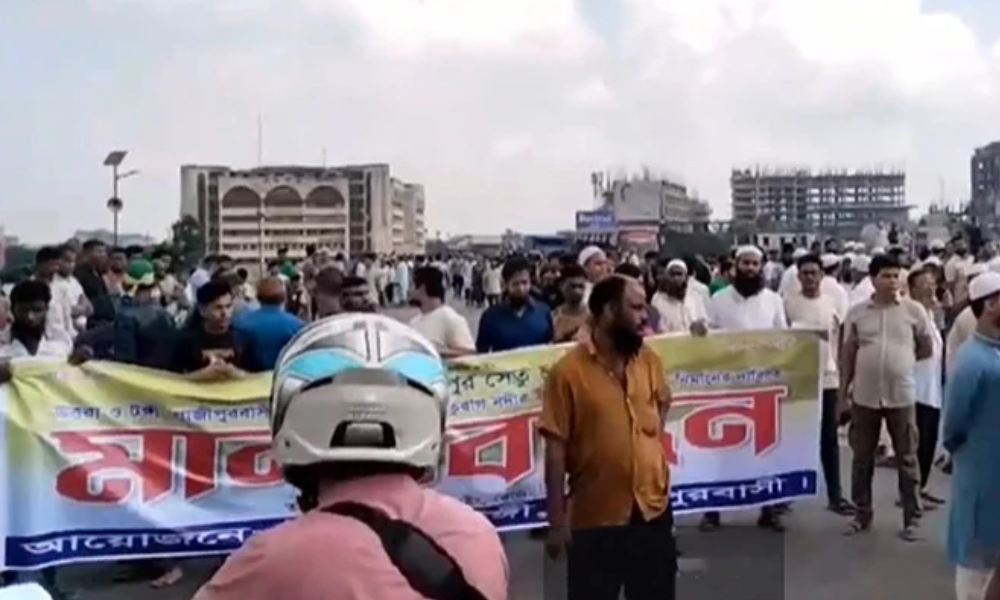 টঙ্গীতে ঢাকা-ময়মনসিংহ মহাসড়ক অবরোধ, যান চলাচল বন্ধ