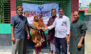 লালপুরে অসুস্থ শিশু সুরাইয়ার পাশে দাঁড়াল বসুন্ধরা শুভসংঘ
