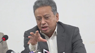 অর্থনীতির গণতন্ত্রায়ণ না হলে কোনো রাজনীতি কাজ করবে না: আমীর খসরু