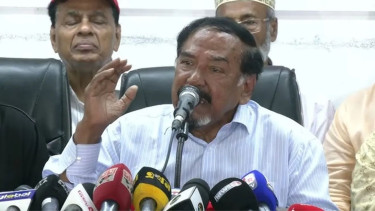 সংবিধান পরিবর্তন করতে পারে শুধু নির্বাচিত প্রতিনিধিরাই : হাফিজ উদ্দিন