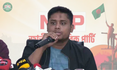 ভারতের মদদে আ. লীগ পুনর্বাসনের খেলায় প্রথম রক্ত দিলেন নুর: হাসনাত