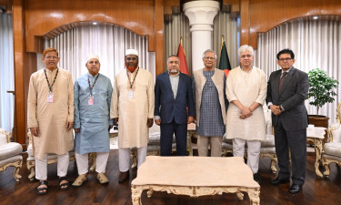 প্রধান উপদেষ্টার আমন্ত্রণে যমুনায় জামায়াতের প্রতিনিধি দল