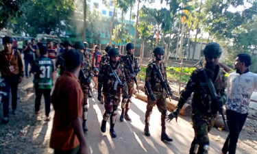 চট্টগ্রাম বিশ্ববিদ্যালয় এলাকায় সংঘর্ষ, যৌথ বাহিনী মোতায়েন