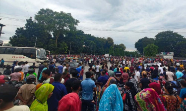 নীলফামারী ইপিজেডে ছাঁটাই বন্ধের দাবিতে বিক্ষোভ, নিহত ২