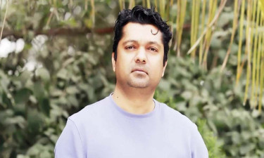 স্ট্যাটাস দিই আর গালি শুনি, ভয় দেখায় অনেকে: জয়