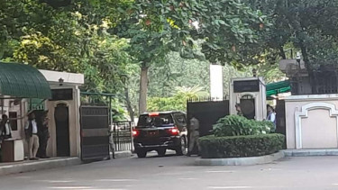 প্রধান উপদেষ্টার সঙ্গে বৈঠক করতে যমুনায় ৭ দলের নেতারা