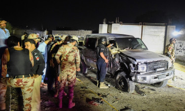 পাকিস্তানে পৃথক তিন সন্ত্রাসী হামলা, সেনাসদস্যসহ নিহত অন্তত ২৫