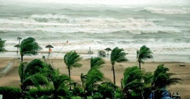 চার সমুদ্রবন্দরে ৩ নম্বর সতর্ক সংকেত