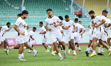 উত্তপ্ত নেপাল, ঢাকায় ফিরতে পারছেন না ফুটবলাররা